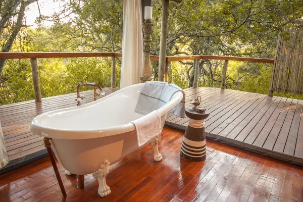 Rhino Sands Safari Camp_Tented suite bath